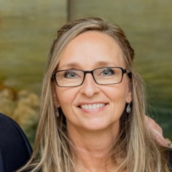 Meet your Posher, Darlene - Picture 1 of 1